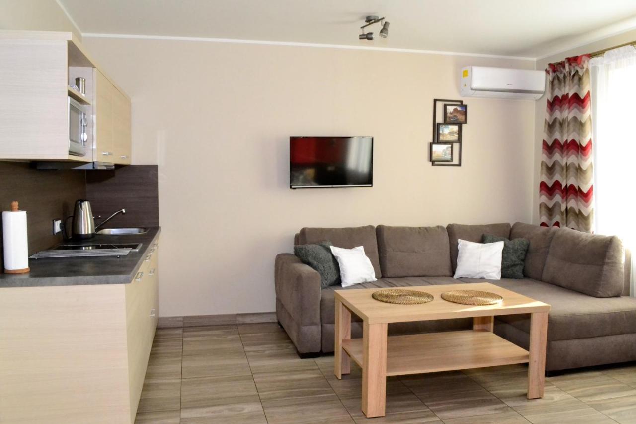 Comfort-24 Słupca Exteriör bild