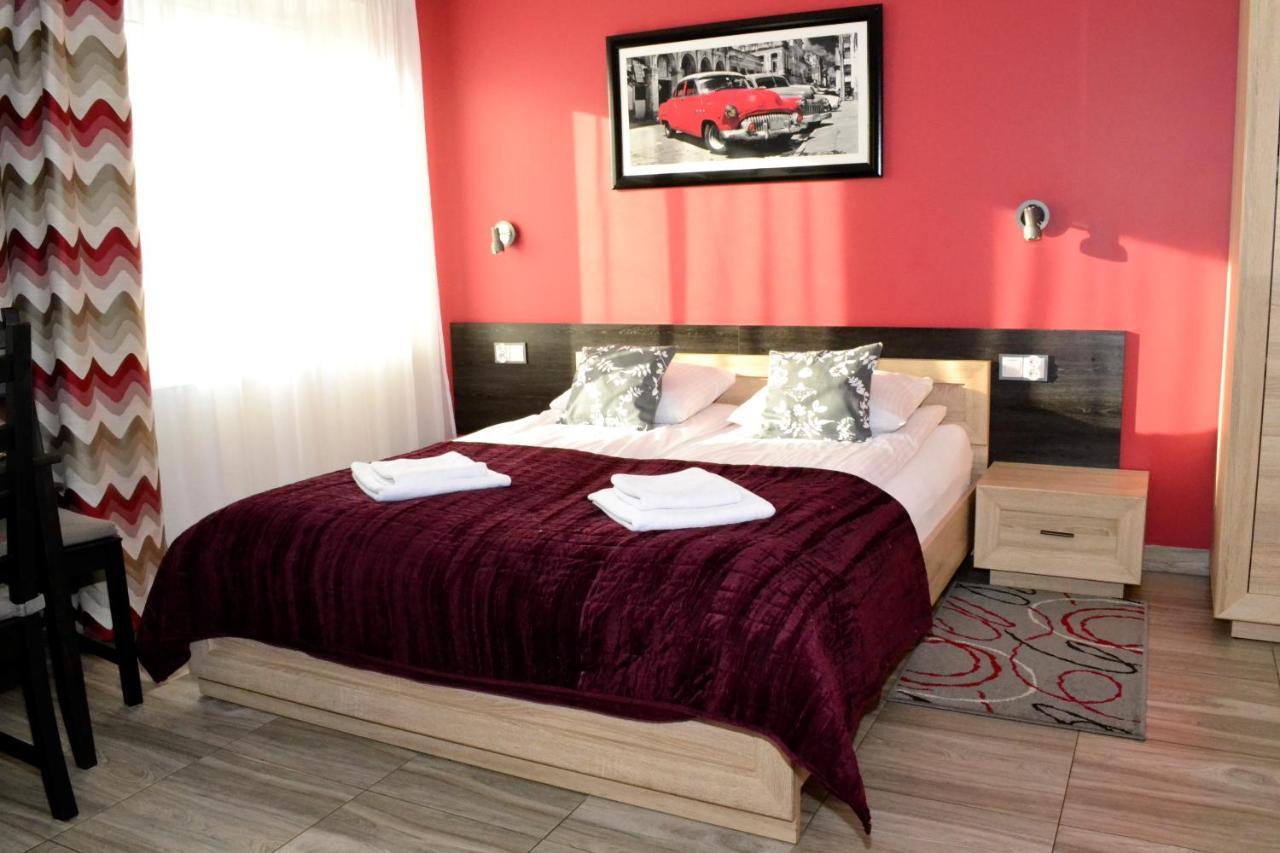 Comfort-24 Słupca Exteriör bild