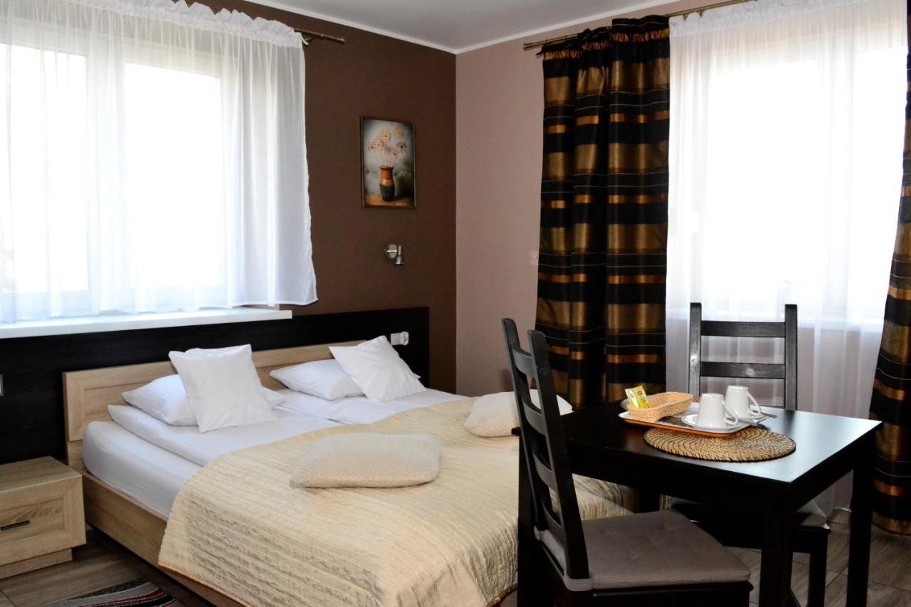 Comfort-24 Słupca Exteriör bild